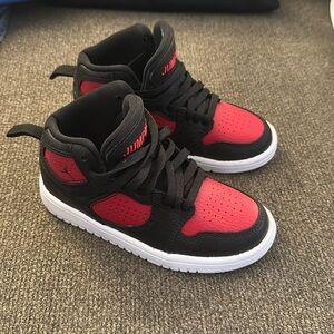 Nike Jordan Boys 11C